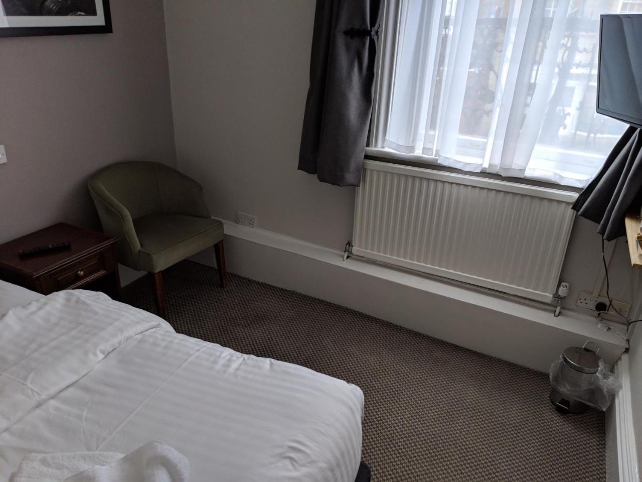 White Hart, Andover By Marston'S Inns Ngoại thất bức ảnh
